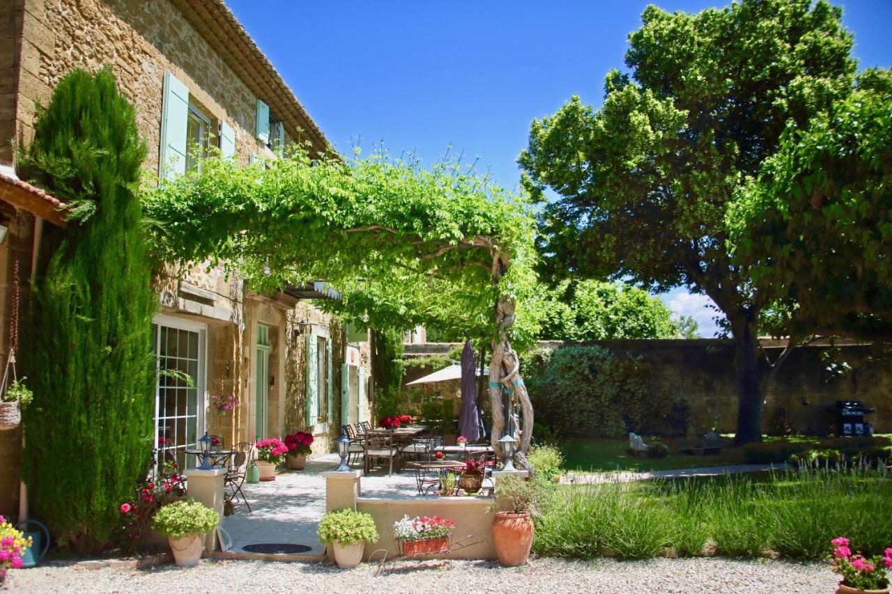 Fontaine Des Magnarelles Hotel Althen-des-Paluds Exterior foto